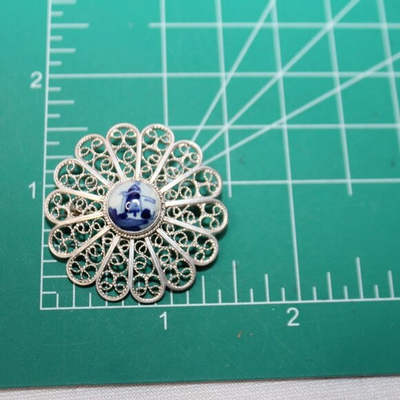 Vintage 925 Silver Delft Unsigned Porcelain Windmill Filigree Brooch Pin - Picture 7 of 8